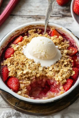 Strawberry Rhubarb Crisp