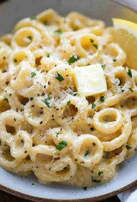 Garlic Butter Pasta (One Pot) 25 Garlic Butter Pasta (One Pot)